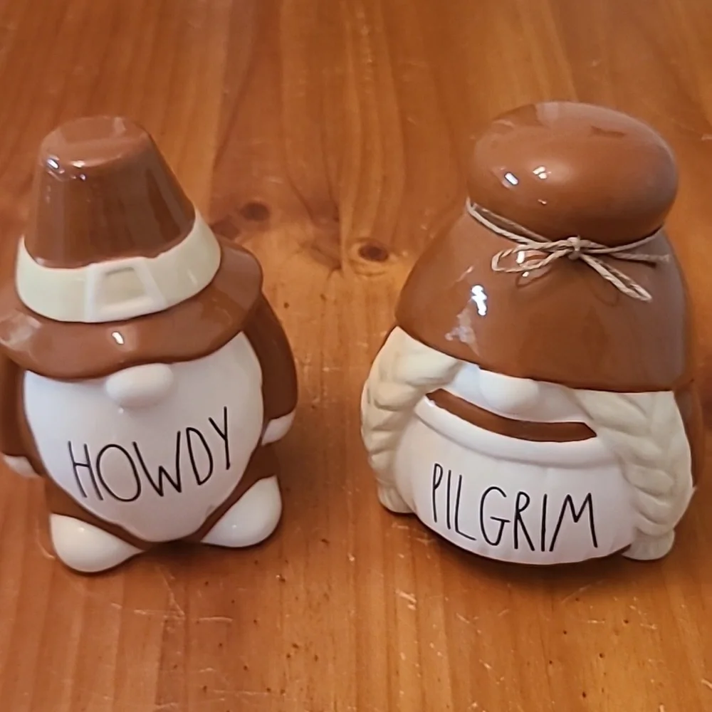 Rae Dunn knomes. Howdy Pilgram - Picture 1 of 5